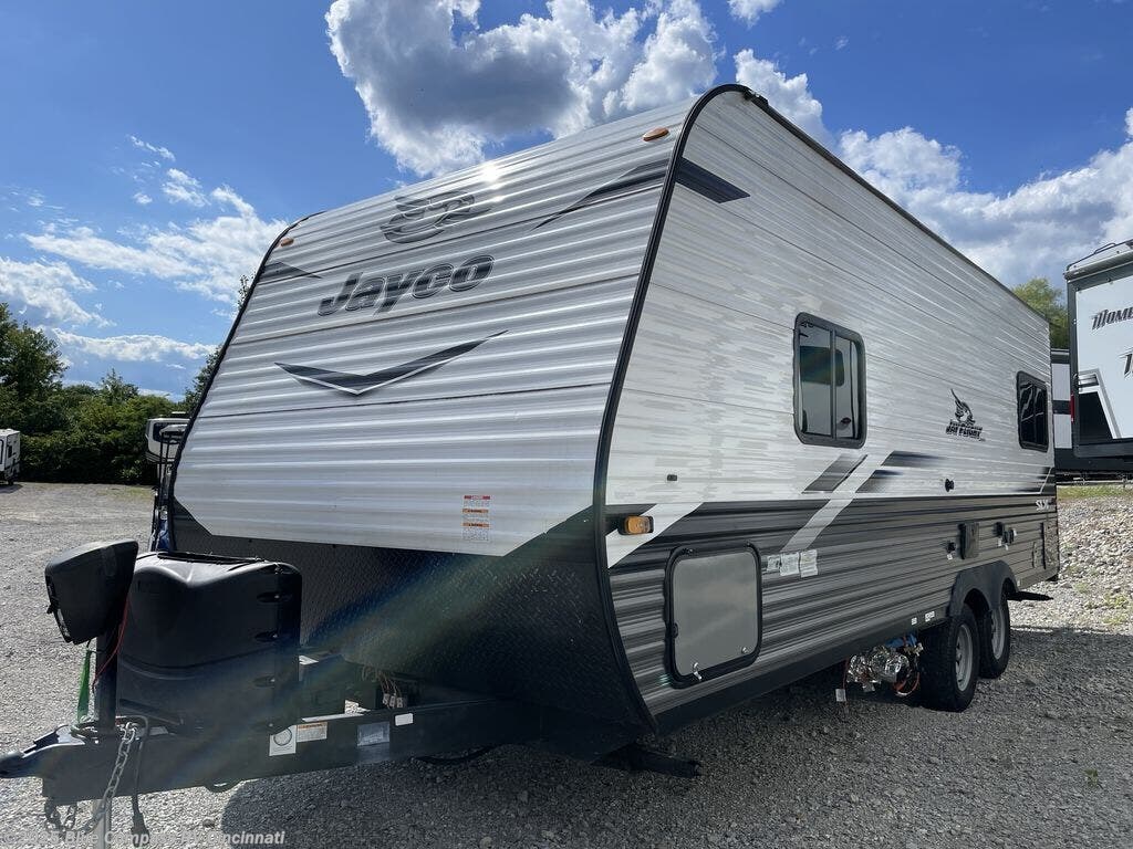 Contact us now about this 2022 Jayco Jay Flight SLX 8 212QB! 2022 Jay Flight SLX 8 212QB by Jayco from Blue Compass RV Cincinnati in Cincinnati, Ohio