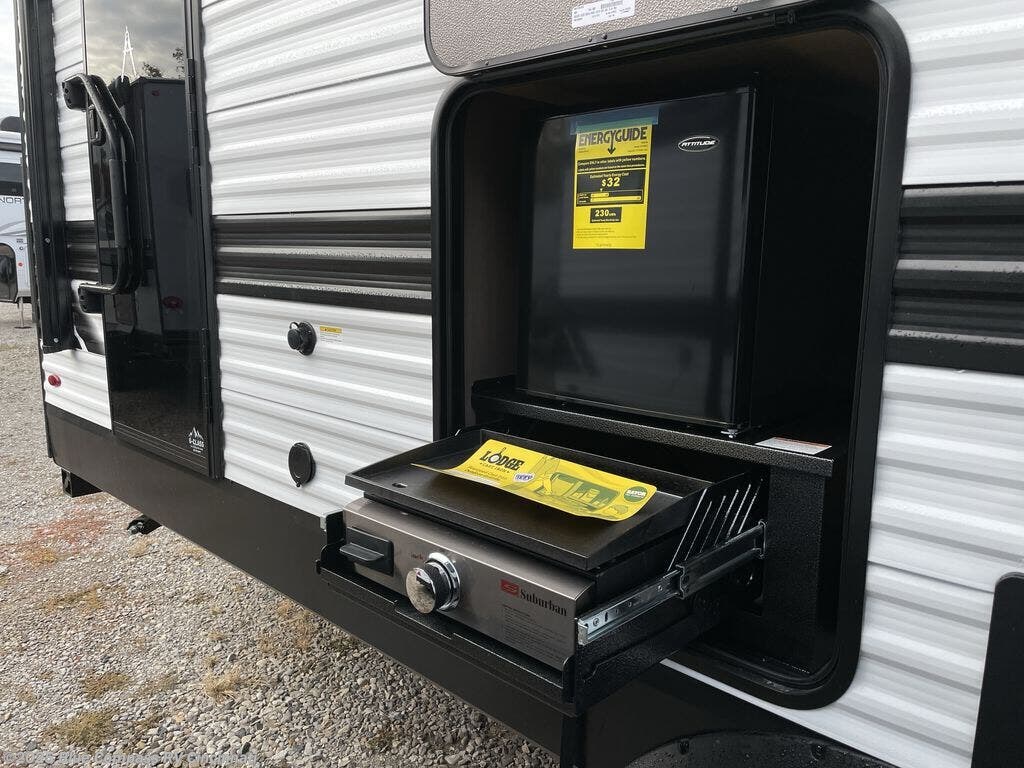 New 2026 Grand Design Transcend Xplor 27DBX available in Cincinnati, Ohio