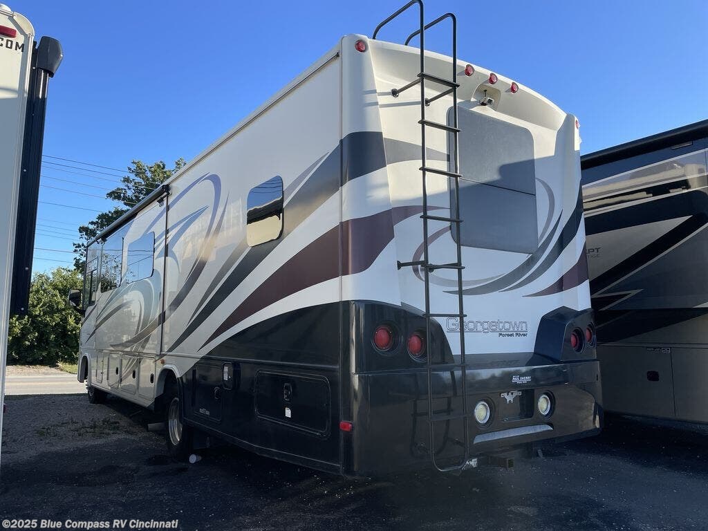 Used 2017 Forest River Georgetown 329DS available in Cincinnati, Ohio