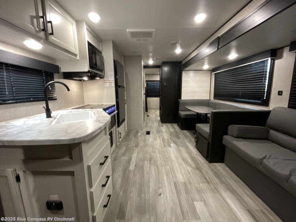Used 2023 Jayco Jay Flight SLX 8 324BDS available in Cincinnati, Ohio
