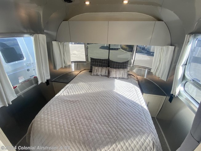 2024 Flying Cloud 30FBQ Office by Airstream from Colonial Airstream & RV in Millstone Township, New Jersey