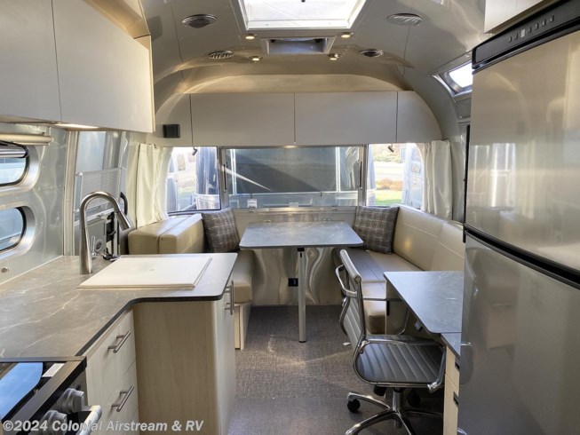 2024 Airstream Flying Cloud 27FBQ Queen - New Travel Trailer For Sale by Colonial Airstream & RV in Millstone Township, New Jersey