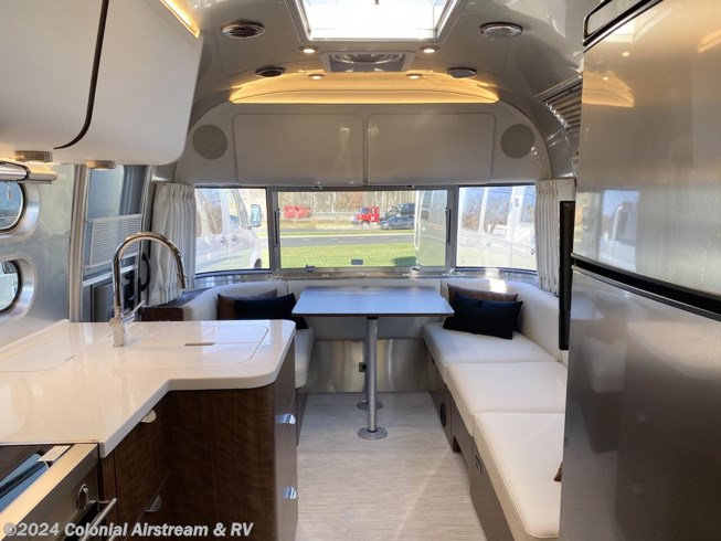 2024 Airstream Globetrotter 27FBT Twin - New Travel Trailer For Sale by Colonial Airstream & RV in Millstone Township, New Jersey