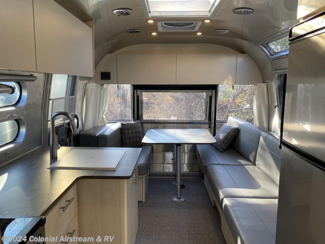 2024 Airstream Flying Cloud 27FBT Twin Hatch - New Travel Trailer For Sale by Colonial Airstream & RV in Millstone Township, New Jersey