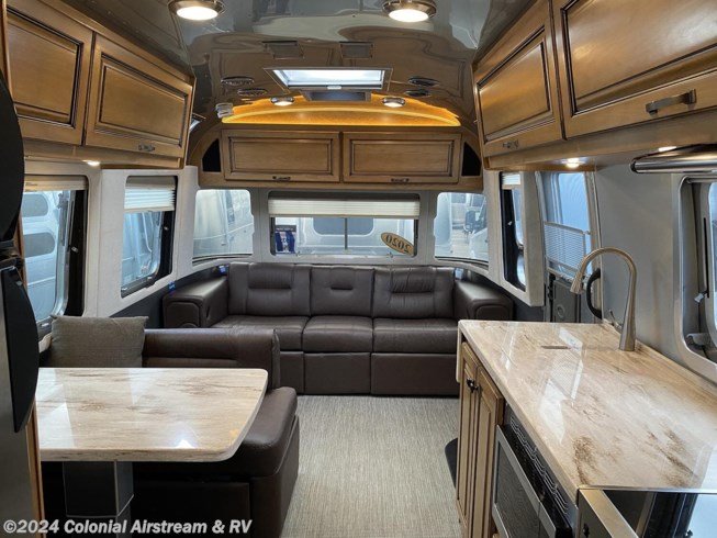 2020 Airstream Classic 30RBT Twin - Used Travel Trailer For Sale by Colonial Airstream & RV in Millstone Township, New Jersey