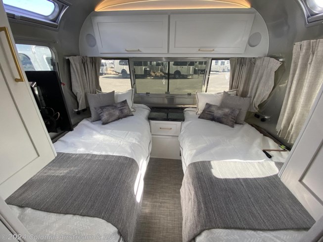 2024 Classic 33FBT Twin by Airstream from Colonial Airstream & RV in Millstone Township, New Jersey