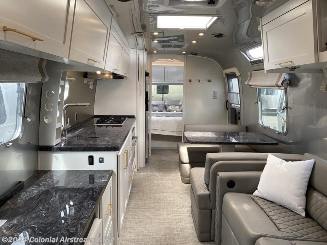 2024 Airstream Classic 33FBQ Queen - New Travel Trailer For Sale by Colonial Airstream & RV in Millstone Township, New Jersey