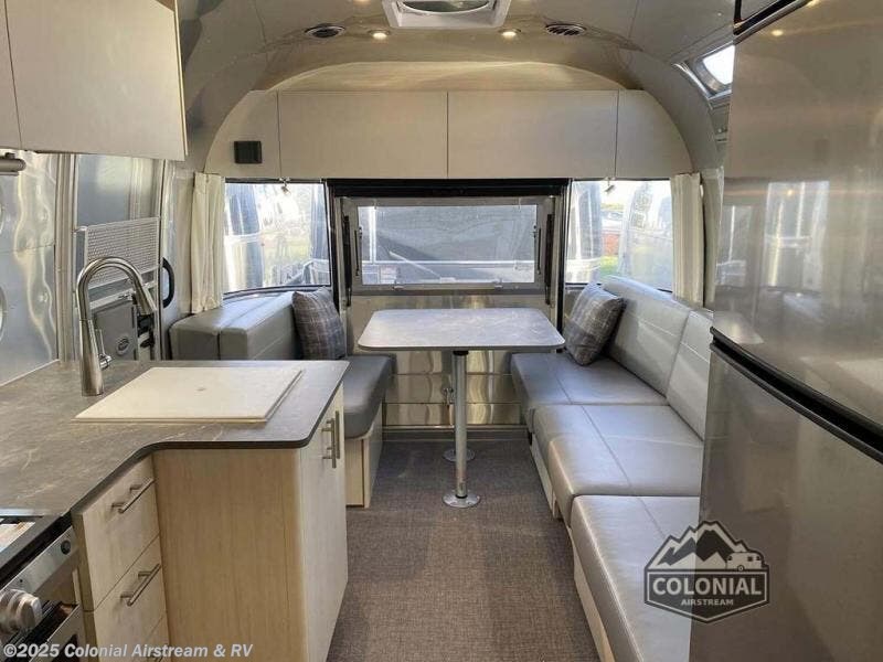 Contact us now about this 2025 Airstream Flying Cloud 25FBT Twin Hatch! 2025 Flying Cloud 25FBT Twin Hatch by Airstream from Colonial Airstream & RV in Millstone Township, New Jersey
