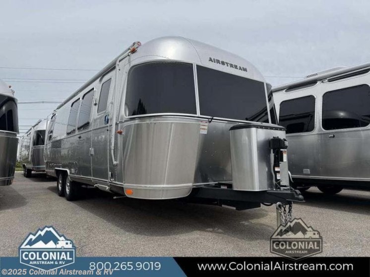 Email now about this 2025 Airstream Flying Cloud 28RBQ Queen! New 2025 Airstream Flying Cloud 28RBQ Queen available in Millstone Township, New Jersey