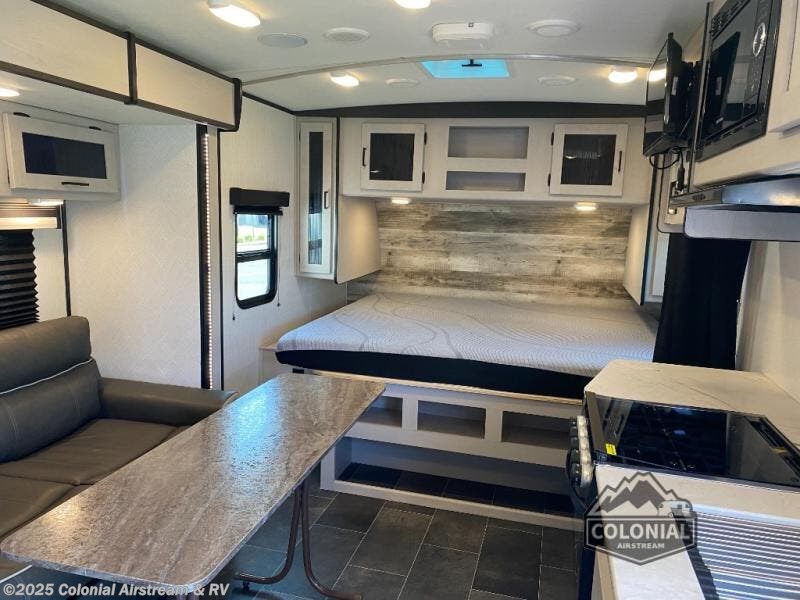 Call now about this 2022 Heartland Mallard 210RB! 2022 Heartland Mallard 210RB - Used Travel Trailer For Sale by Colonial Airstream & RV in Millstone Township, New Jersey features Slideout