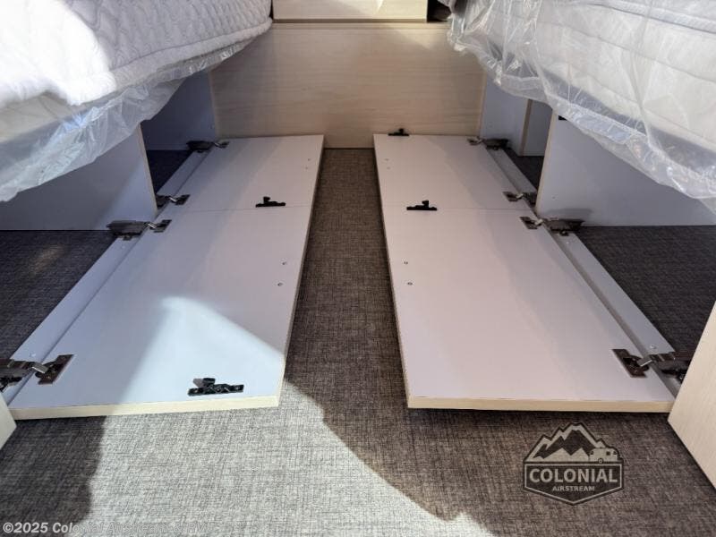 New 2026 Airstream Flying Cloud 30FBB Bunk Twin available in Millstone Township, New Jersey