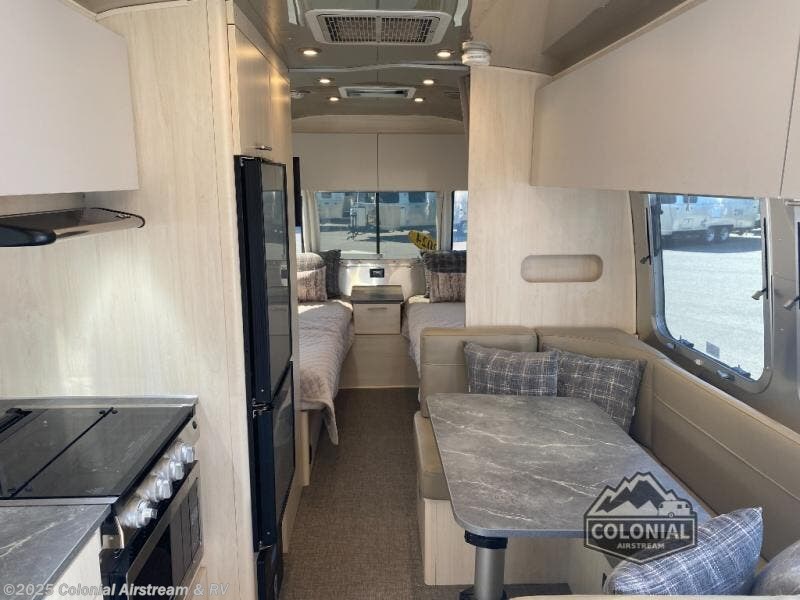 Call now about this 2024 Airstream Flying Cloud 23FBT Twin! 2024 Airstream Flying Cloud 23FBT Twin - Used Travel Trailer For Sale by Colonial Airstream & RV in Millstone Township, New Jersey