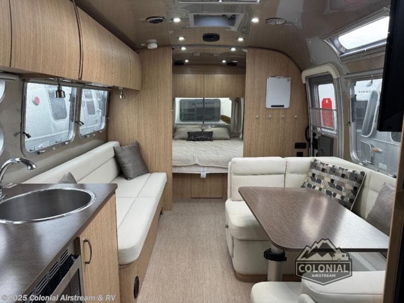 Call now about this 2020 Airstream Flying Cloud 30FBB Bunk Queen! 2020 Airstream Flying Cloud 30FBB Bunk Queen - Used Travel Trailer For Sale by Colonial Airstream & RV in Millstone Township, New Jersey
