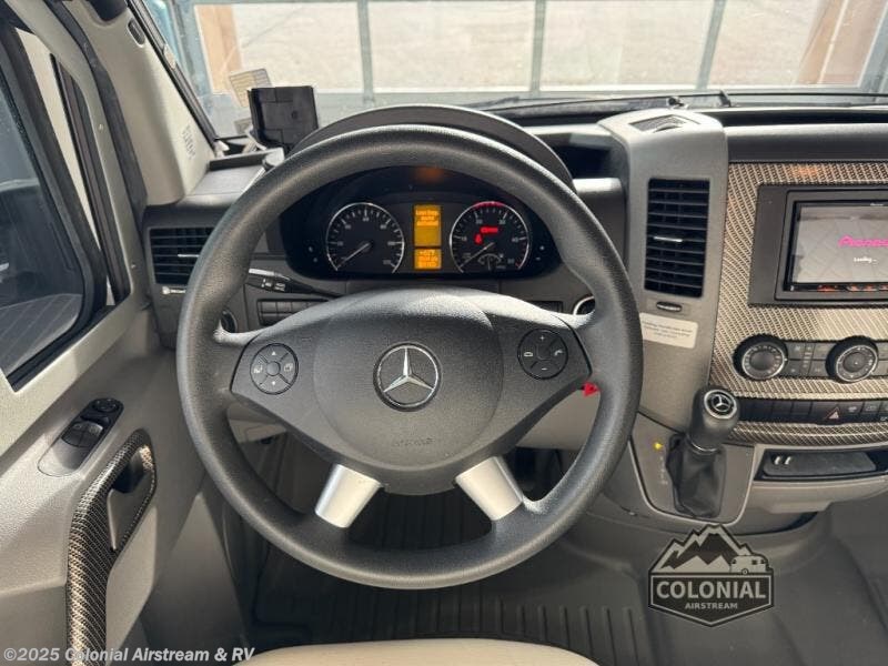 Call now about this 2018 Tiffin Wayfarer 24 FW! 2018 Tiffin Wayfarer 24 FW - Used Class C For Sale by Colonial Airstream & RV in Millstone Township, New Jersey features Slideout