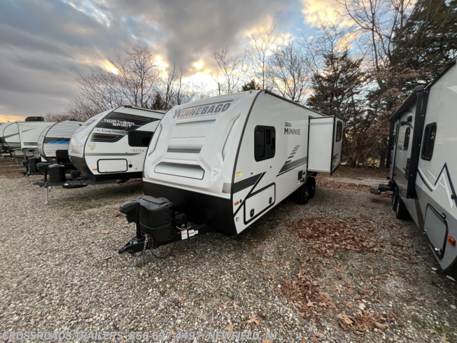 2022 Winnebago Micro Minnie 2225RL - Used Travel Trailer For Sale by Crossroads Trailer Sales, Inc. in Newfield, New Jersey