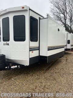 2022 Forest River Cedar Creek Cottage 40CBAR - Used Travel Trailer For Sale by Crossroads Trailer Sales, Inc. in Newfield, New Jersey