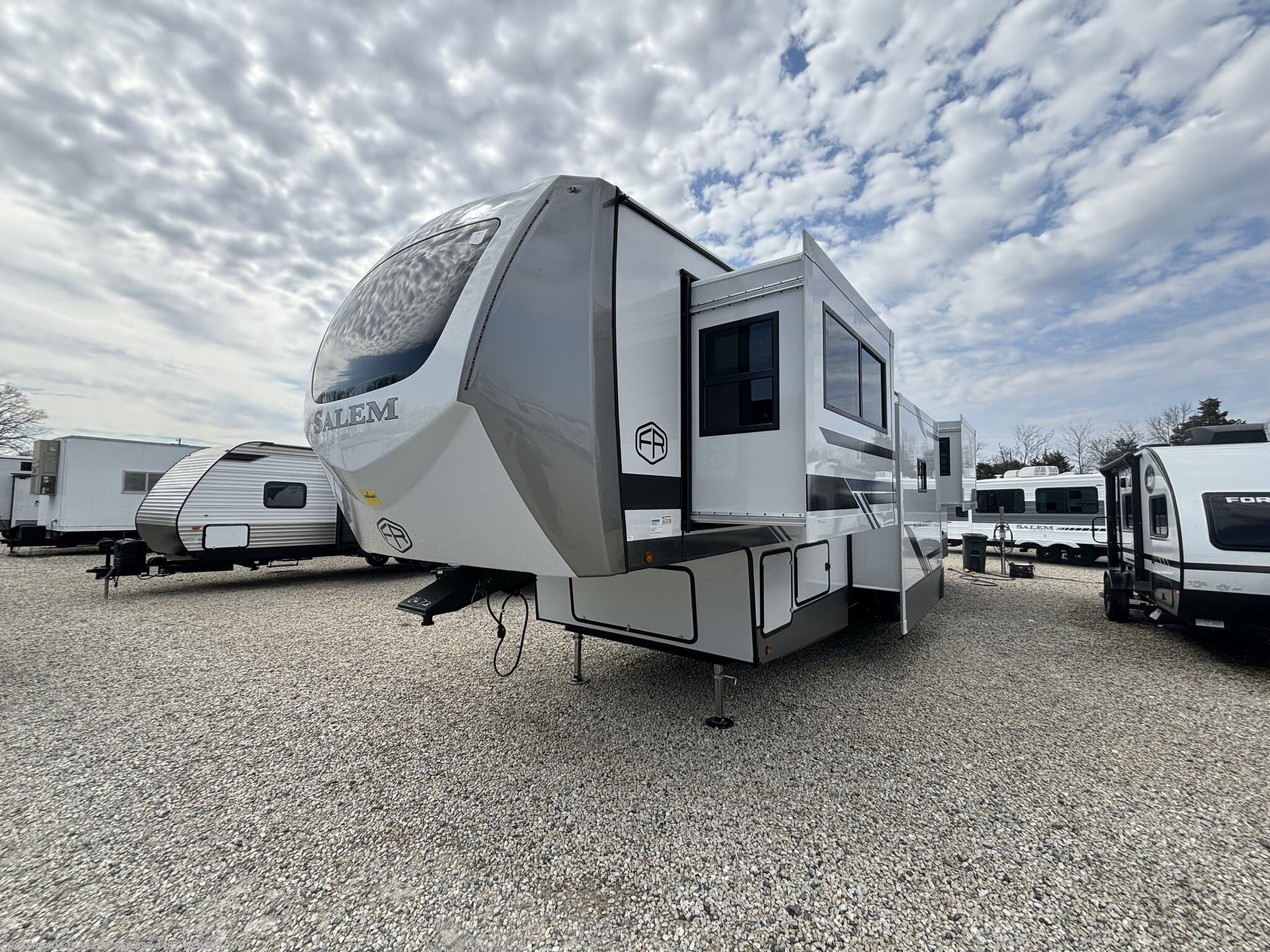 Contact us now about this 2025 Forest River Salem Hemisphere Elite 36FL! 2025 Salem Hemisphere Elite 36FL by Forest River from Crossroads Trailer Sales, Inc. in Newfield, New Jersey