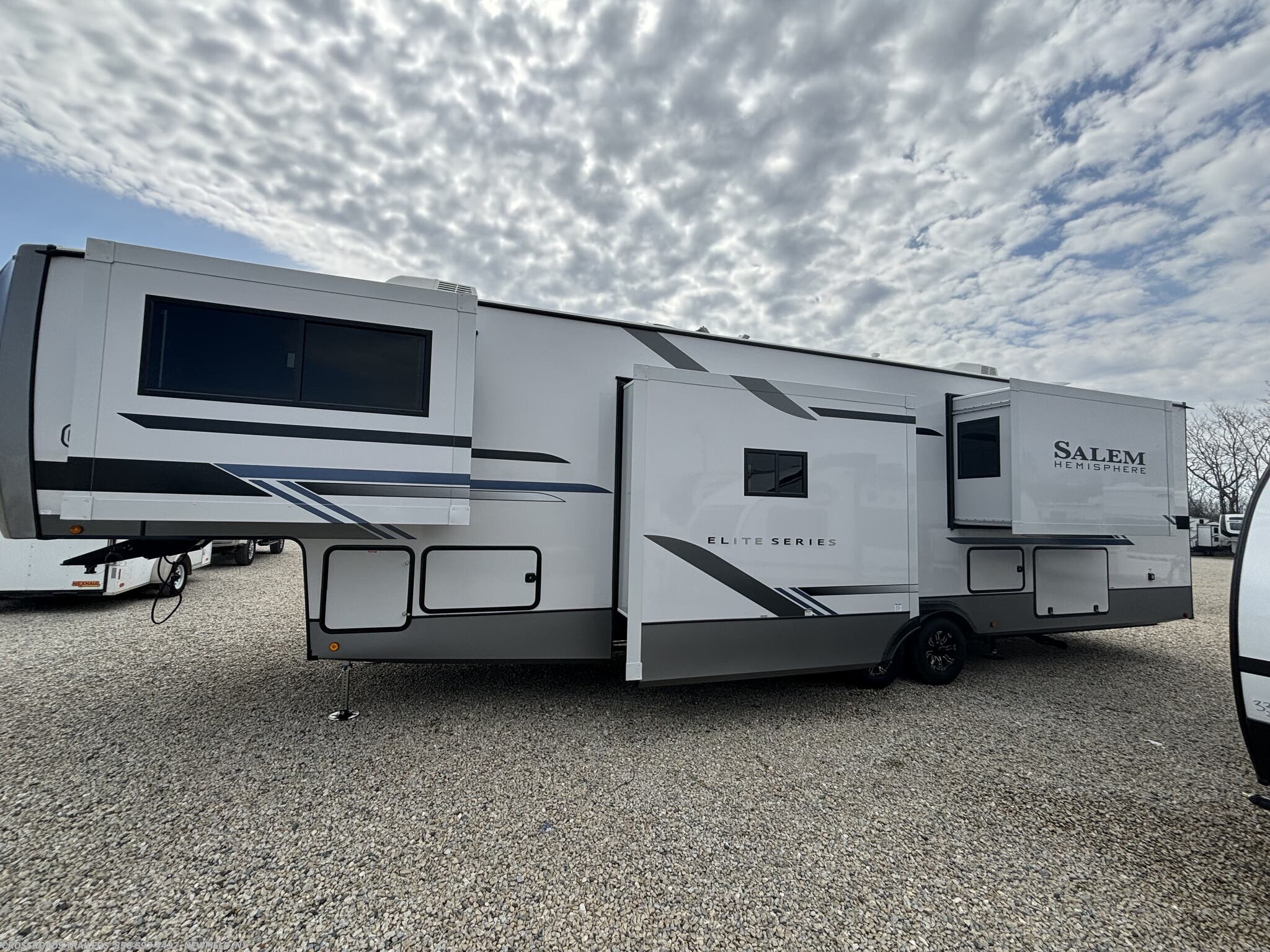 New 2025 Forest River Salem Hemisphere Elite 36FL available in Newfield, New Jersey