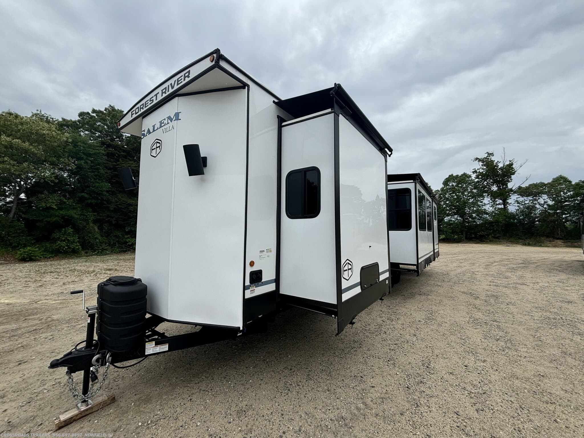 Contact us now about this 2025 Forest River Salem 42QBQ! 2025 Salem 42QBQ by Forest River from Crossroads Trailer Sales, Inc. in Newfield, New Jersey