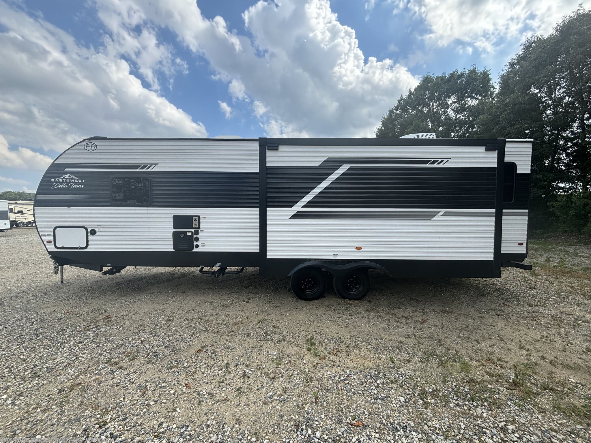 Used 2025 East to West Della Terra 272RL available in Newfield, New Jersey