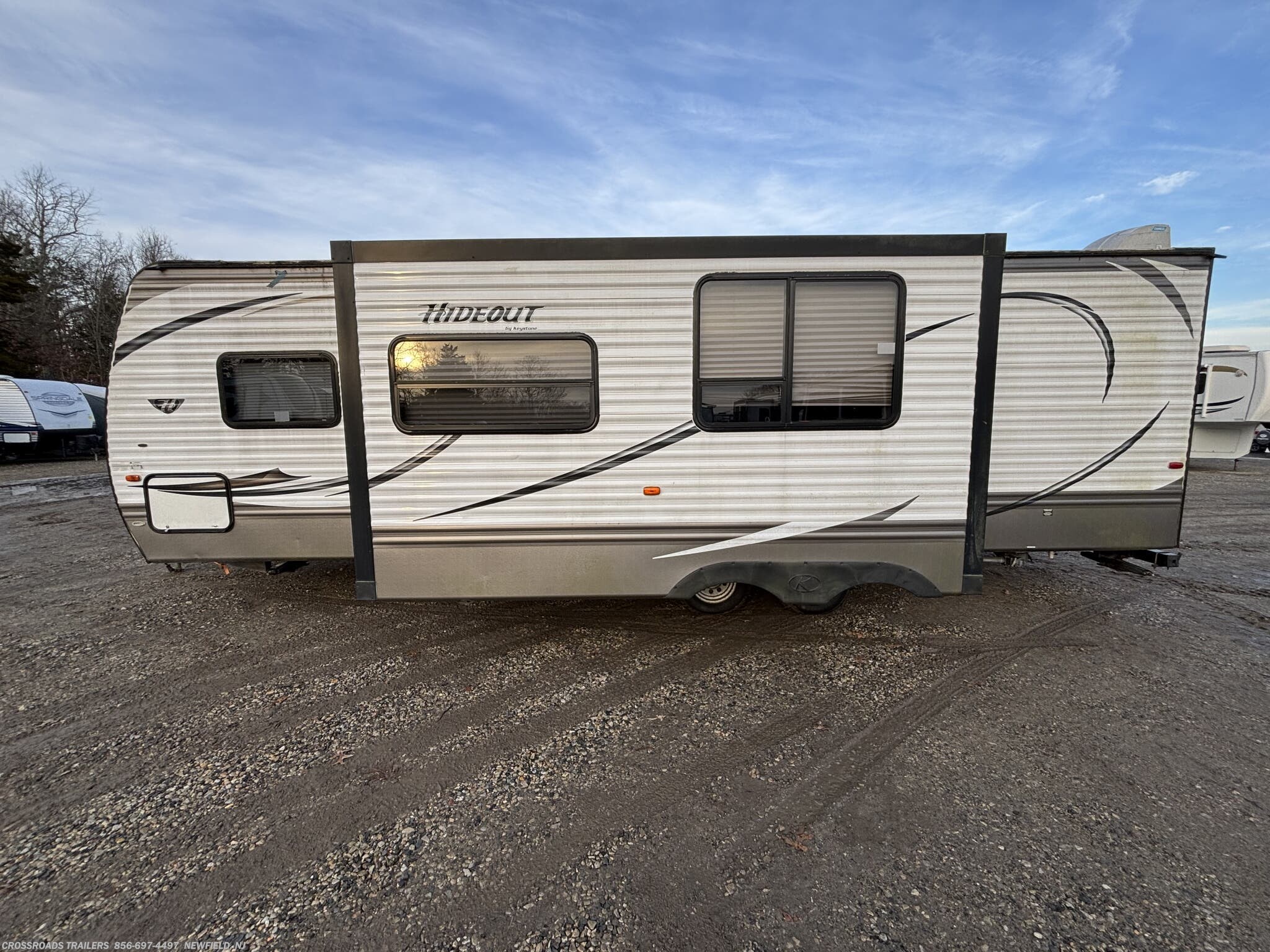 Used 2014 Keystone Hideout 27DBS available in Newfield, New Jersey
