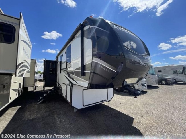 2020 Keystone Avalanche 312RS - Used Fifth Wheel For Sale by Blue Compass RV Prescott in Prescott, Arizona