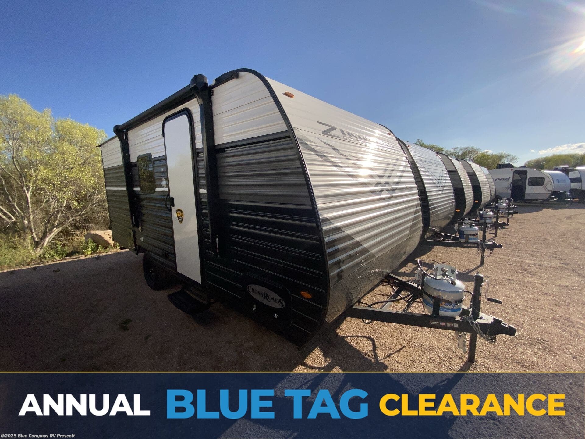 Email now about this 2026 CrossRoads Zinger Lite 18BH! New 2026 CrossRoads Zinger Lite 18BH available in Prescott, Arizona