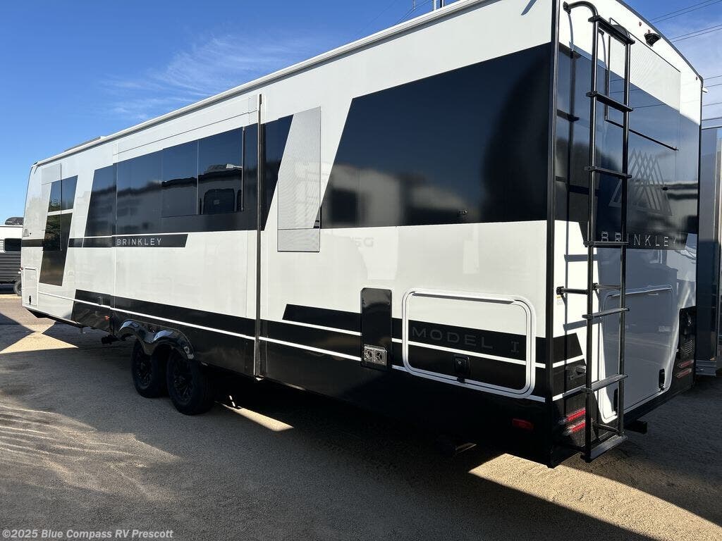 Contact us now about this 2026 Brinkley RV Model I 294! 2026 Model I 294 by Brinkley RV from Blue Compass RV Prescott in Prescott, Arizona