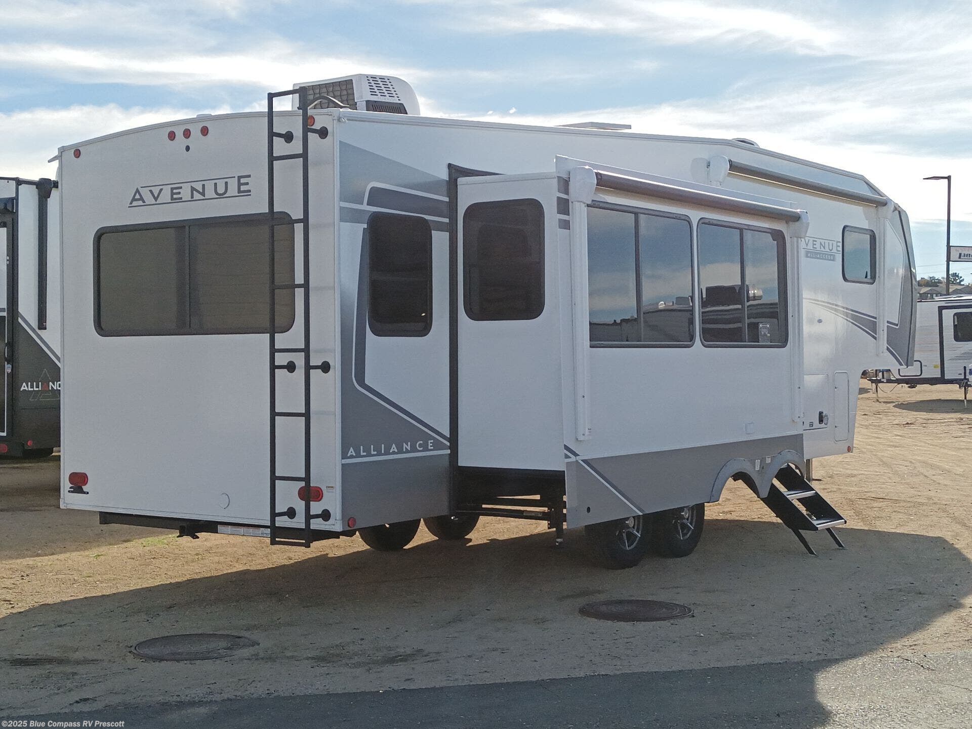 Contact us now about this 2026 Alliance RV Avenue All-Access 29RL! 2026 Avenue All-Access 29RL by Alliance RV from Blue Compass RV Prescott in Prescott, Arizona