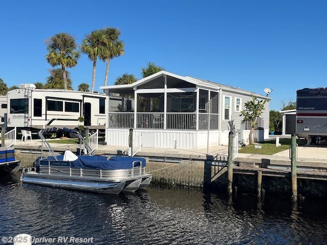 Email now about this 2016 Skyline ! Used 2016 Skyline available in North Fort Myers, Florida