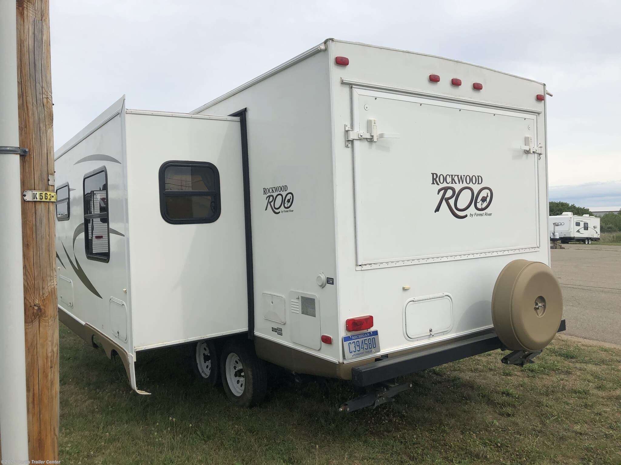 2011 Forest River Rockwood Roo 21SS RV for Sale in Schoolcraft, MI