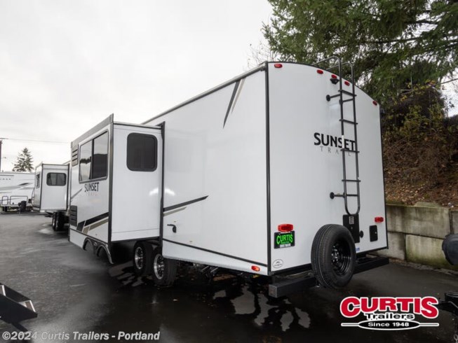 2022 Sunset Trail 242BH by CrossRoads from Curtis Trailers - Portland in Portland, Oregon