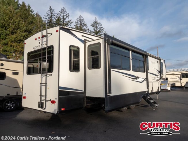 2022 Keystone Montana High Country 385br - Used Fifth Wheel For Sale by Curtis Trailers - Portland in Portland, Oregon