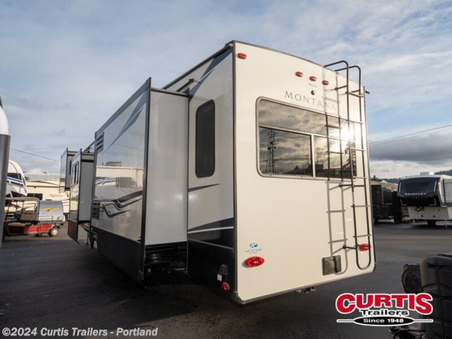 2022 Montana High Country 385br by Keystone from Curtis Trailers - Portland in Portland, Oregon