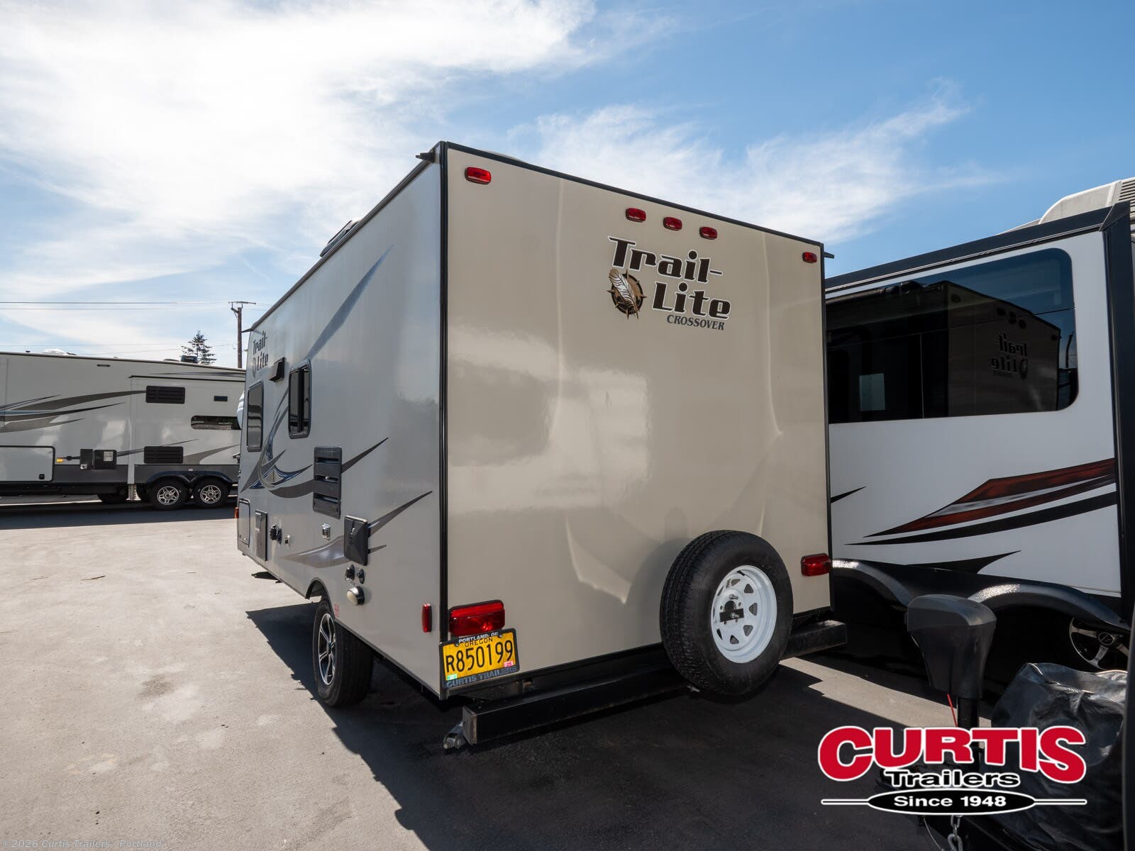 2014 R-Vision Trail-Lite Crossover 189QB #47161 - For Sale in Portland, OR