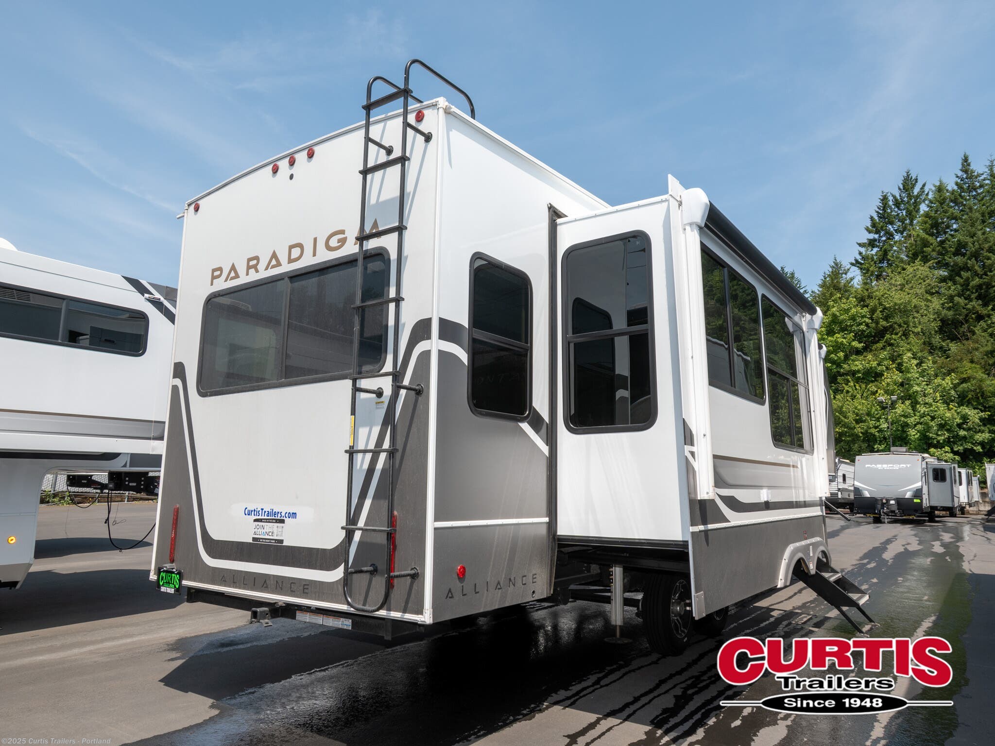 New 2026 Alliance RV Paradigm 310RL available in Portland, Oregon