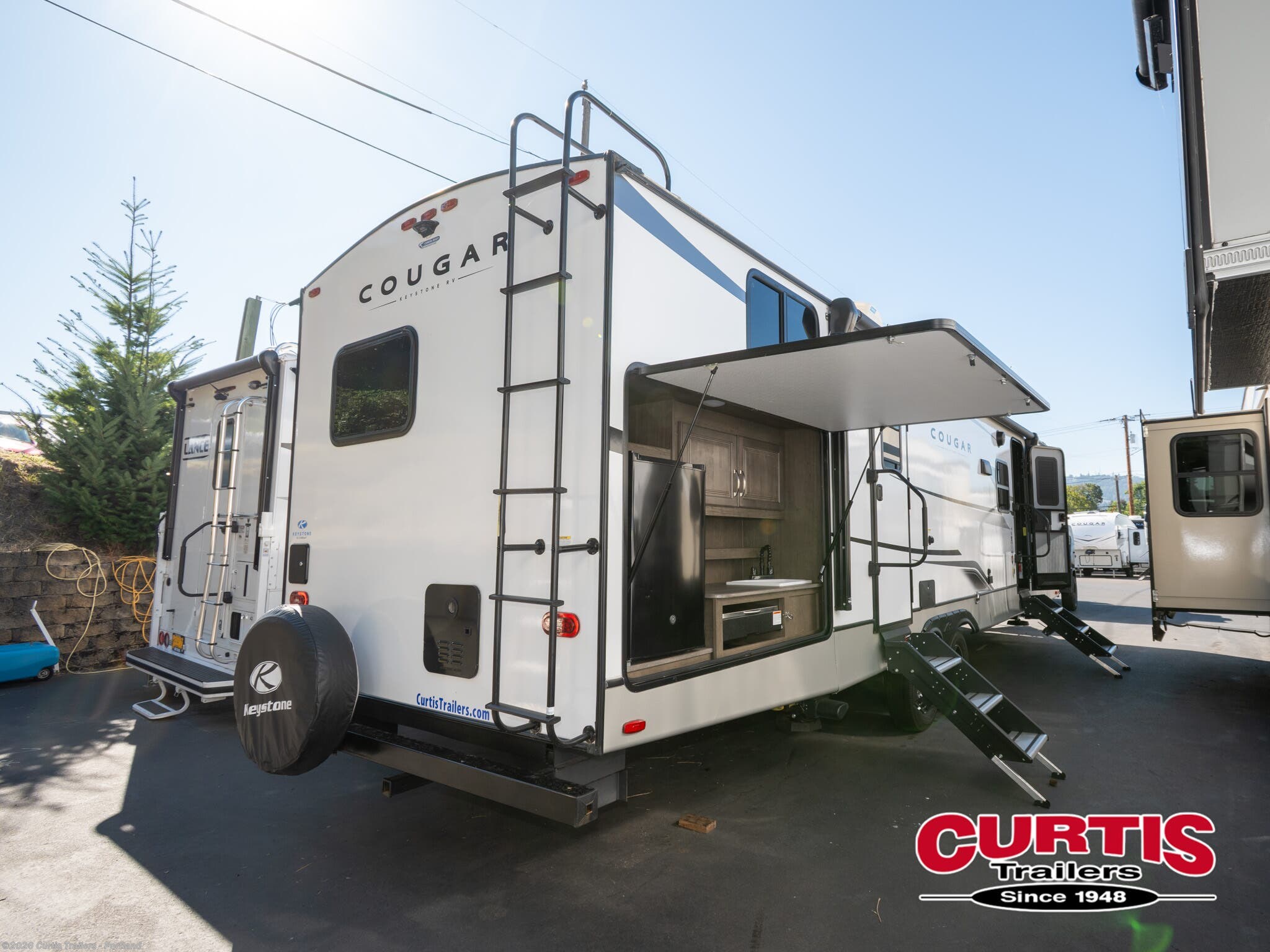 2023 Cougar Half-Ton 32RDBWE by Keystone from Curtis Trailers - Portland in Portland, Oregon