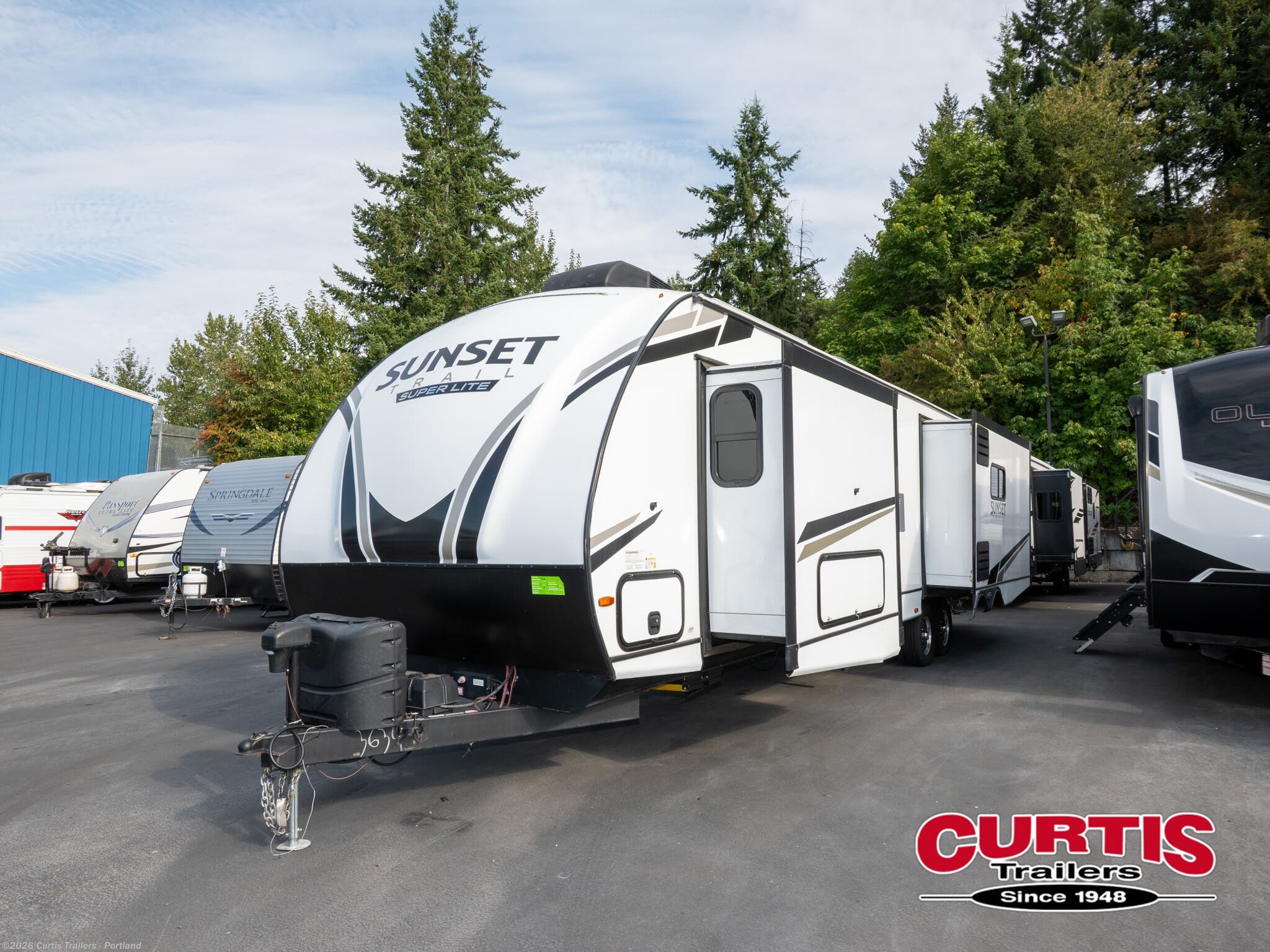 Used 2022 CrossRoads Sunset Trail 330SI available in Portland, Oregon