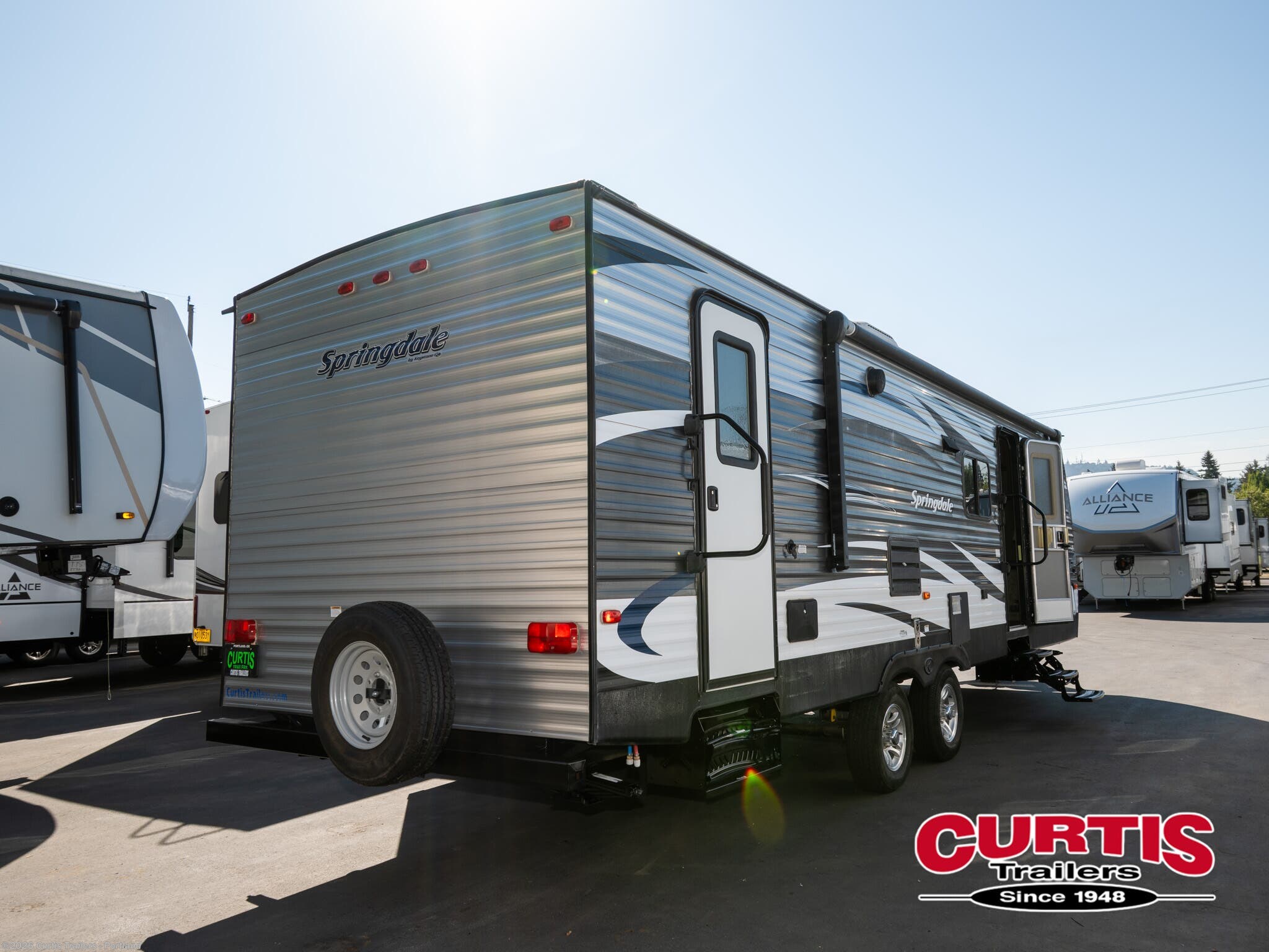 2017 Keystone Springdale 282BHSEWE - Used Travel Trailer For Sale by Curtis Trailers - Portland in Portland, Oregon