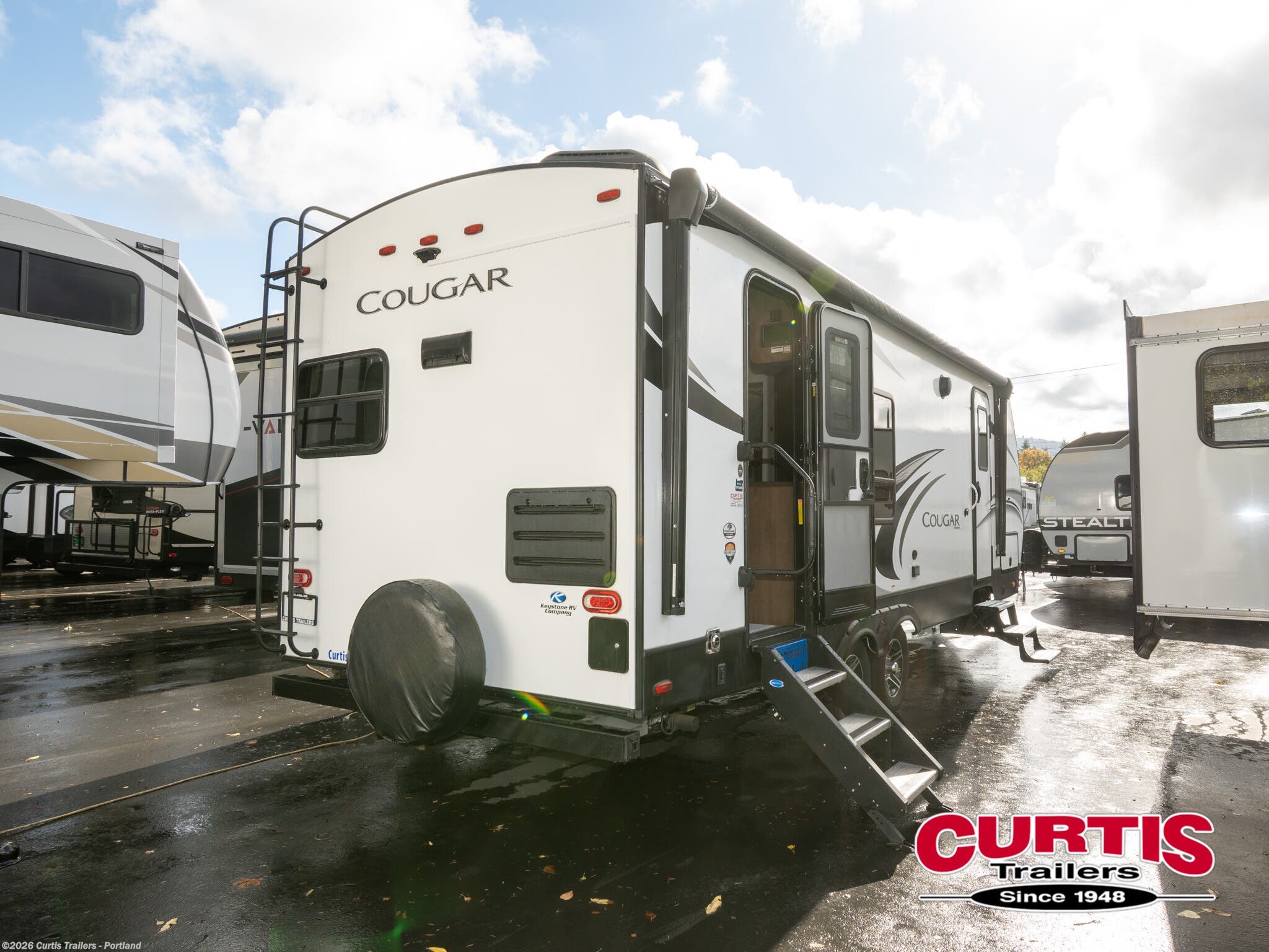 2020 Keystone Cougar Half-Ton 24SABWE - Used Travel Trailer For Sale by Curtis Trailers - Portland in Portland, Oregon