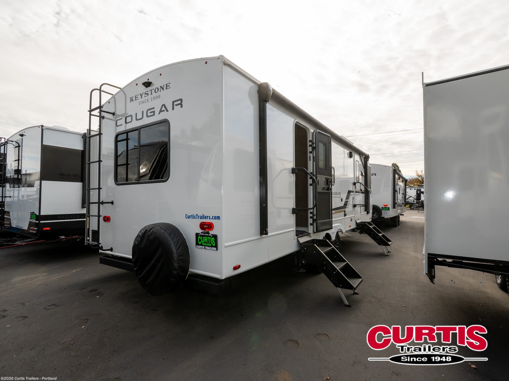 2026 Keystone Cougar Half-Ton 25fkwe - New Travel Trailer For Sale by Curtis Trailers - Portland in Portland, Oregon