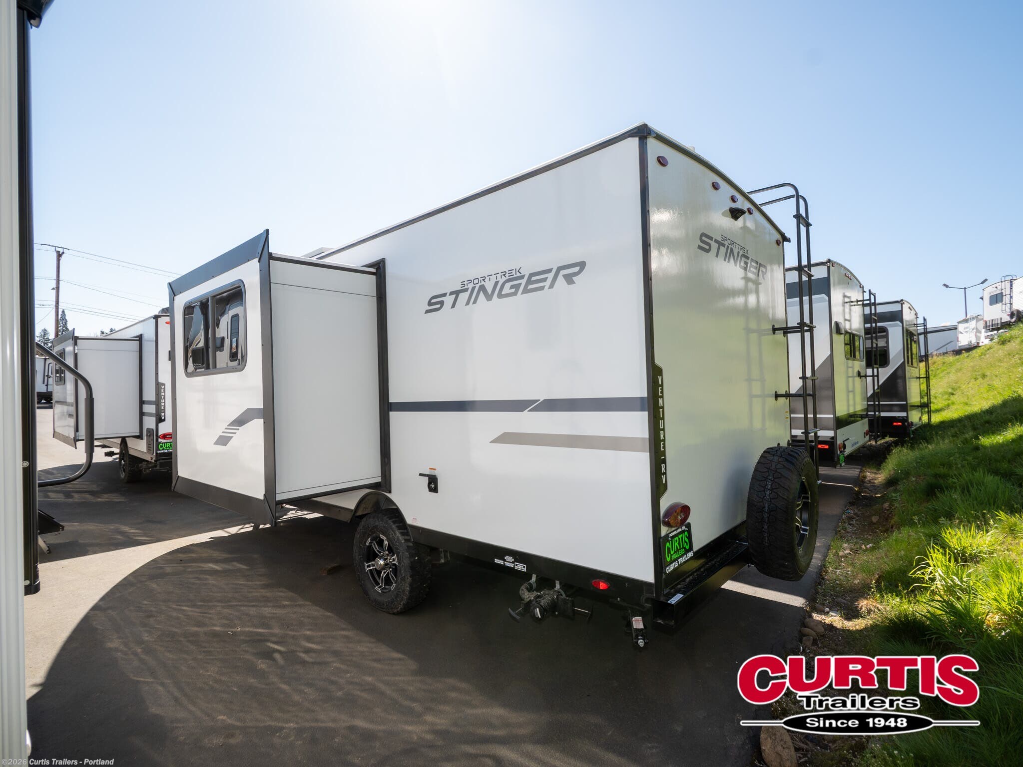 2026 Venture RV SportTrek Stinger Lite 171VMK - New Travel Trailer For Sale by Curtis Trailers - Portland in Portland, Oregon