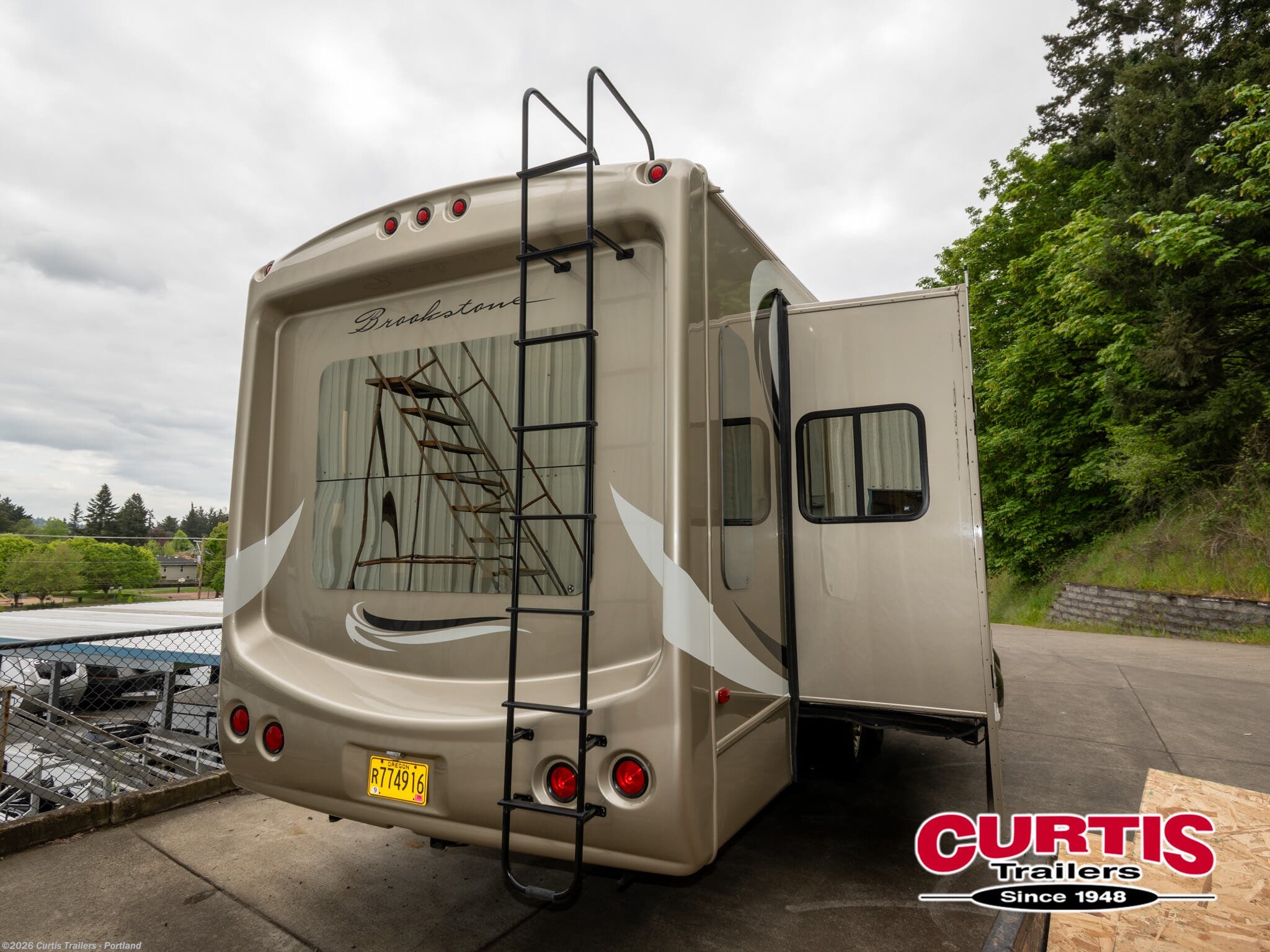 2012 Coachmen Brookstone 354TS - Used Fifth Wheel For Sale by Curtis Trailers - Portland in Portland, Oregon