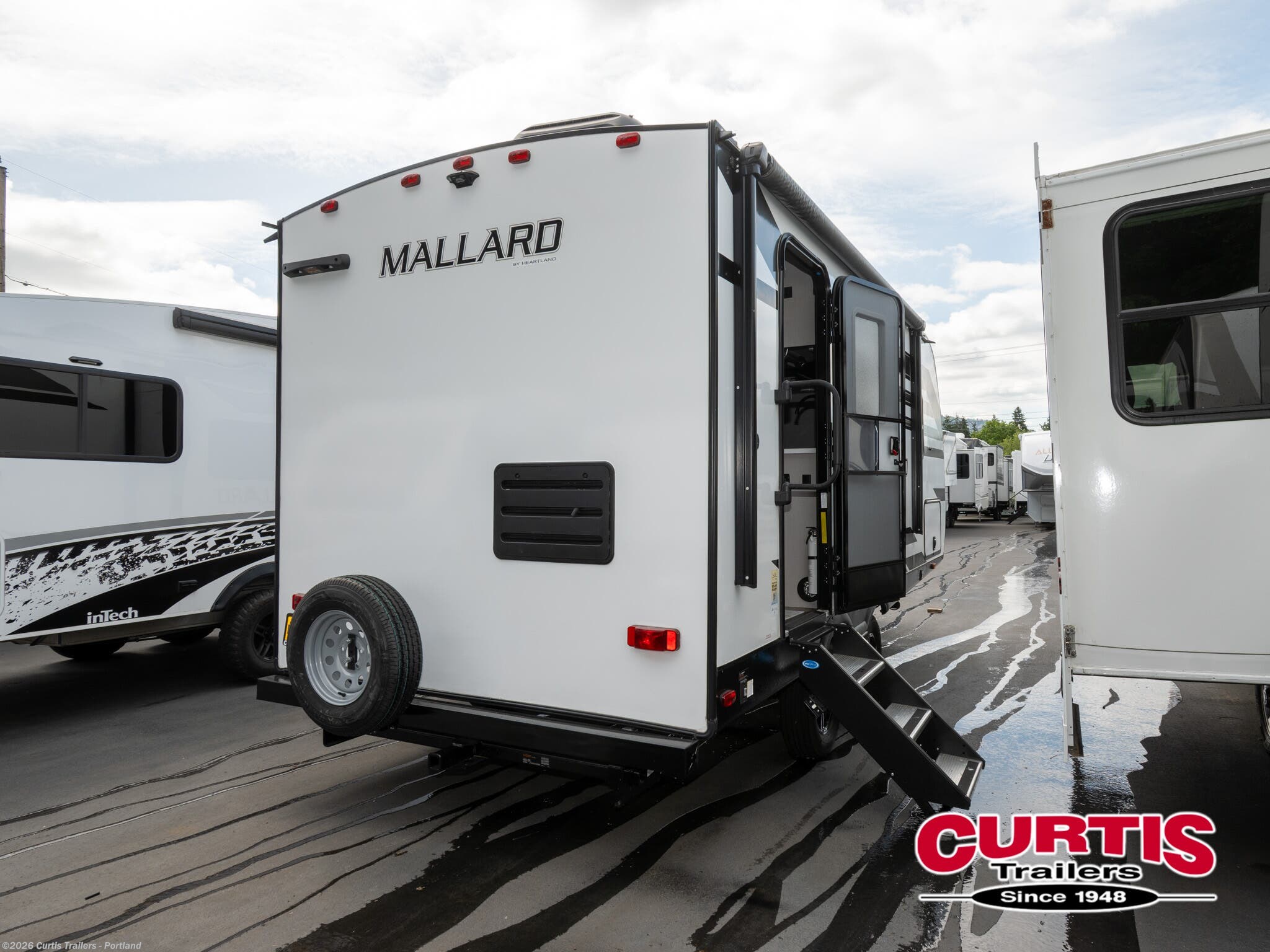 2024 Heartland Mallard 210RB - Used Travel Trailer For Sale by Curtis Trailers - Portland in Portland, Oregon