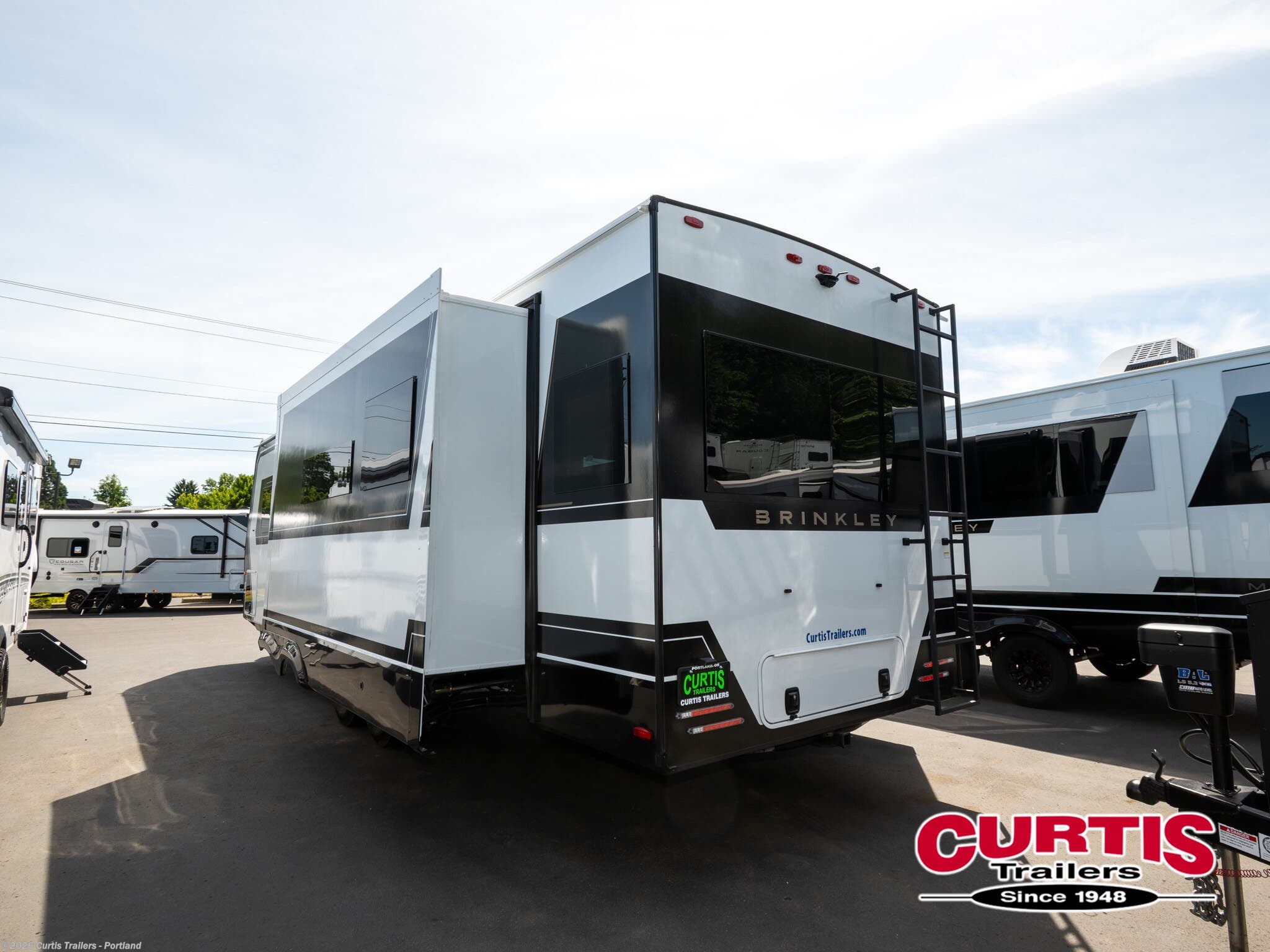 2027 Model Z AIR 297 by Brinkley RV from Curtis Trailers - Portland in Portland, Oregon