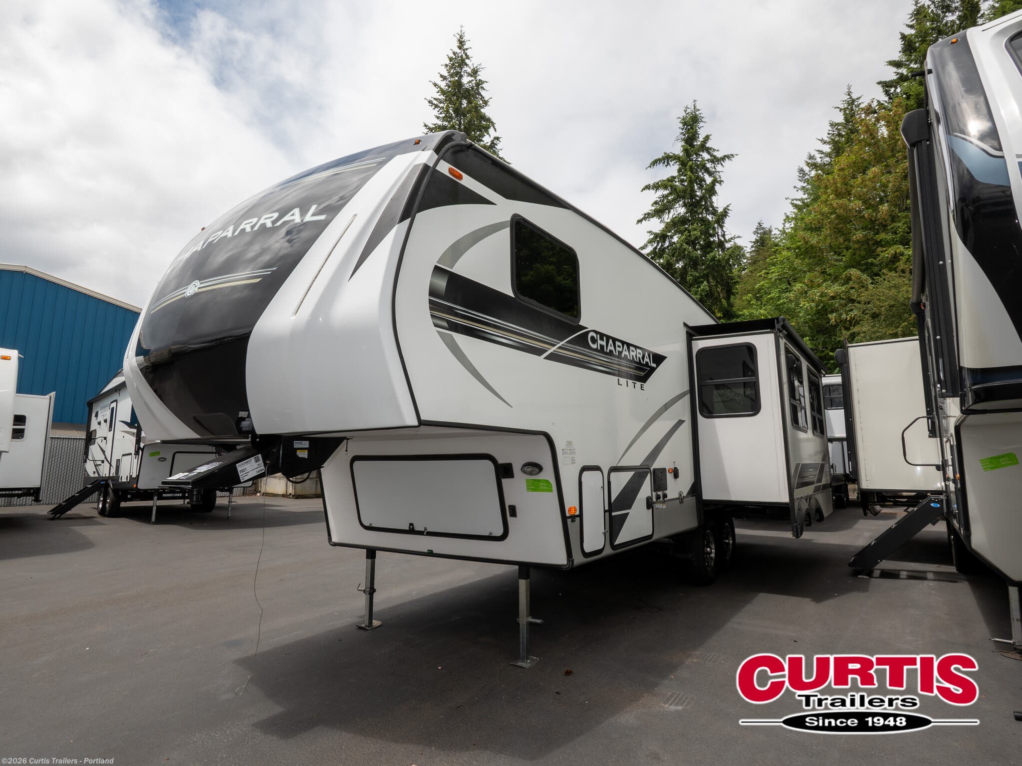 2021 Chapparal Lite 25RE by Coachmen from Curtis Trailers - Portland in Portland, Oregon
