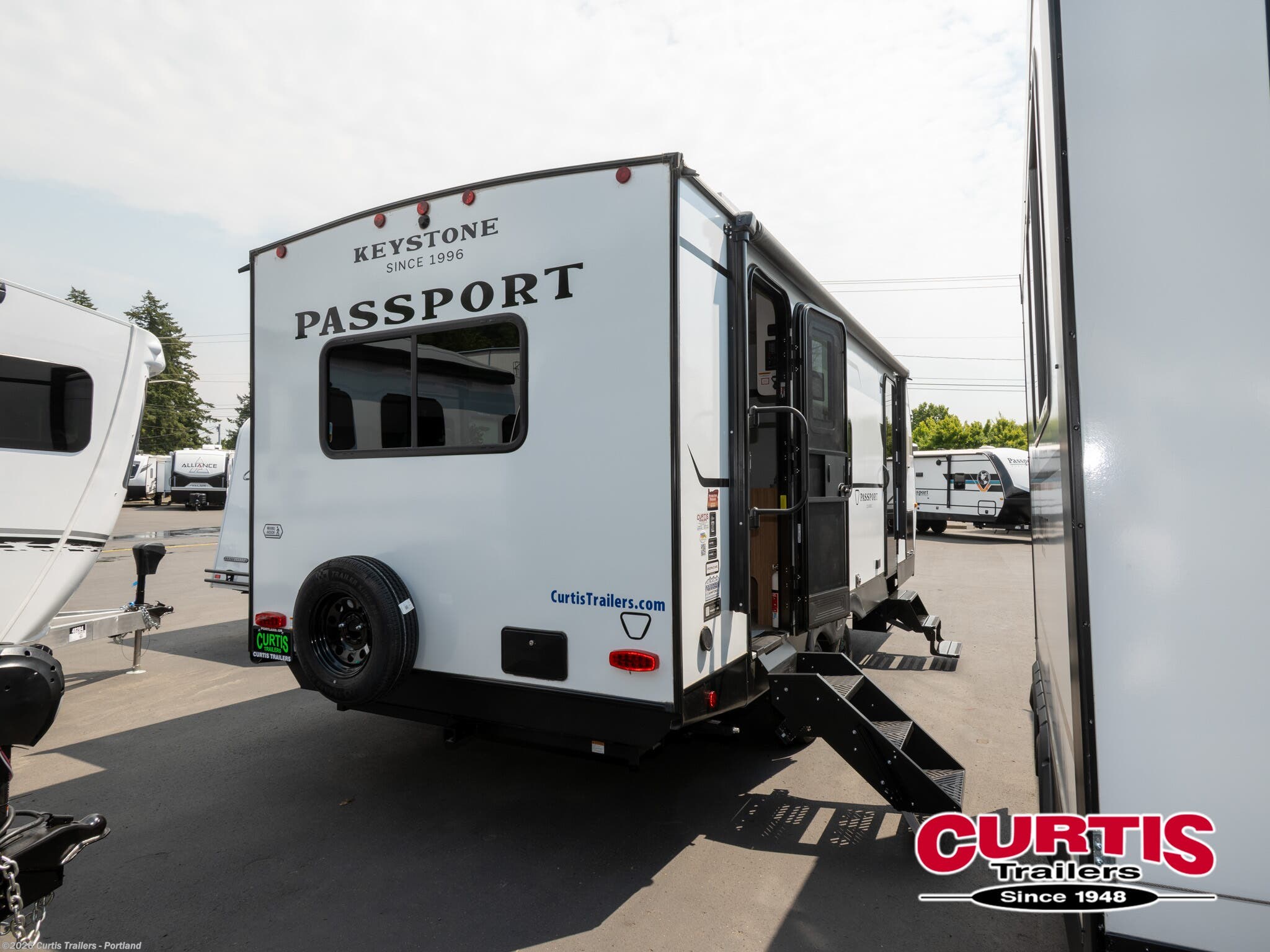 2026 Keystone Passport 210RKCWE - New Travel Trailer For Sale by Curtis Trailers - Portland in Portland, Oregon