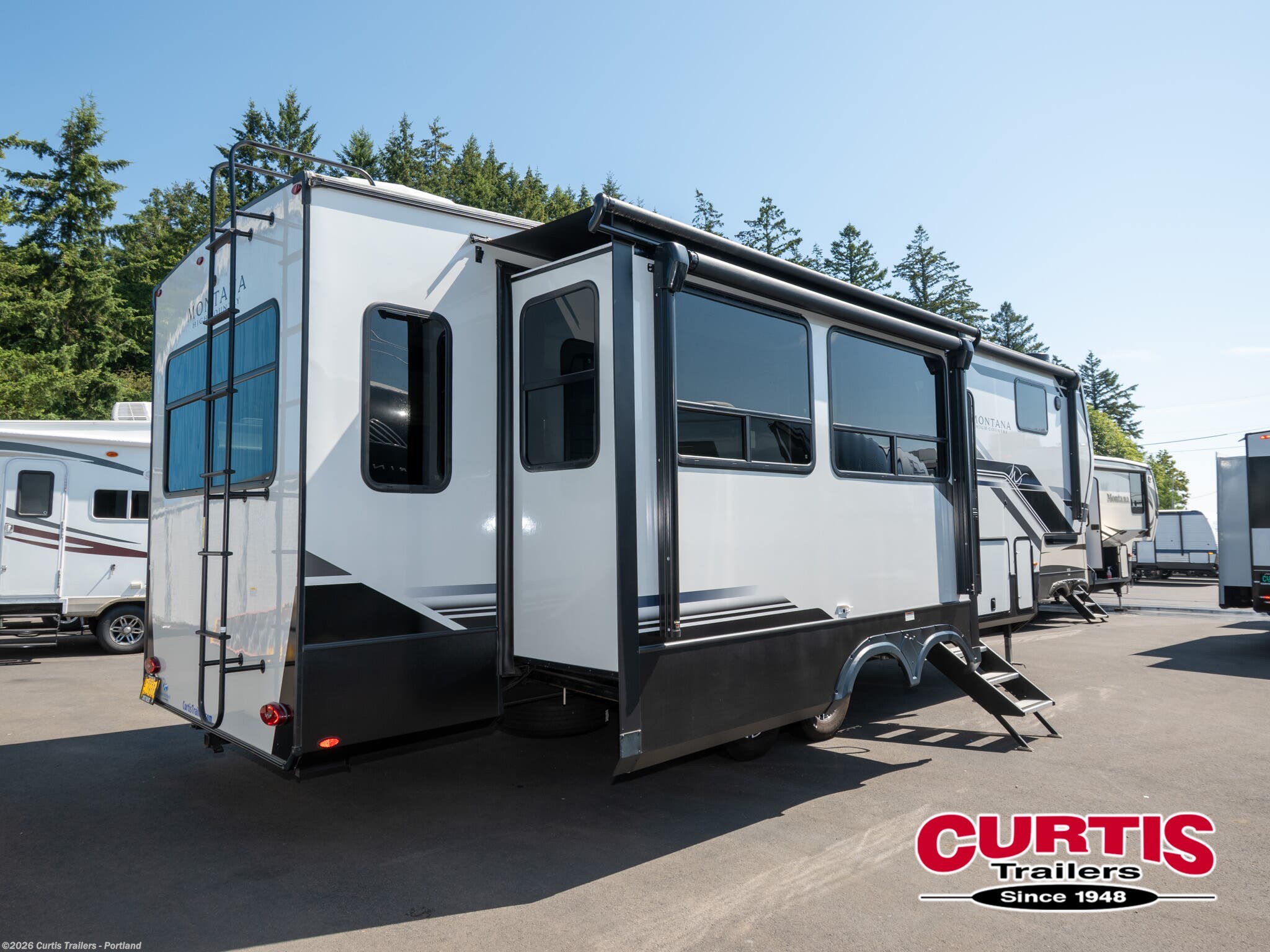 2025 Keystone Montana High Country 295RL - Used Fifth Wheel For Sale by Curtis Trailers - Portland in Portland, Oregon