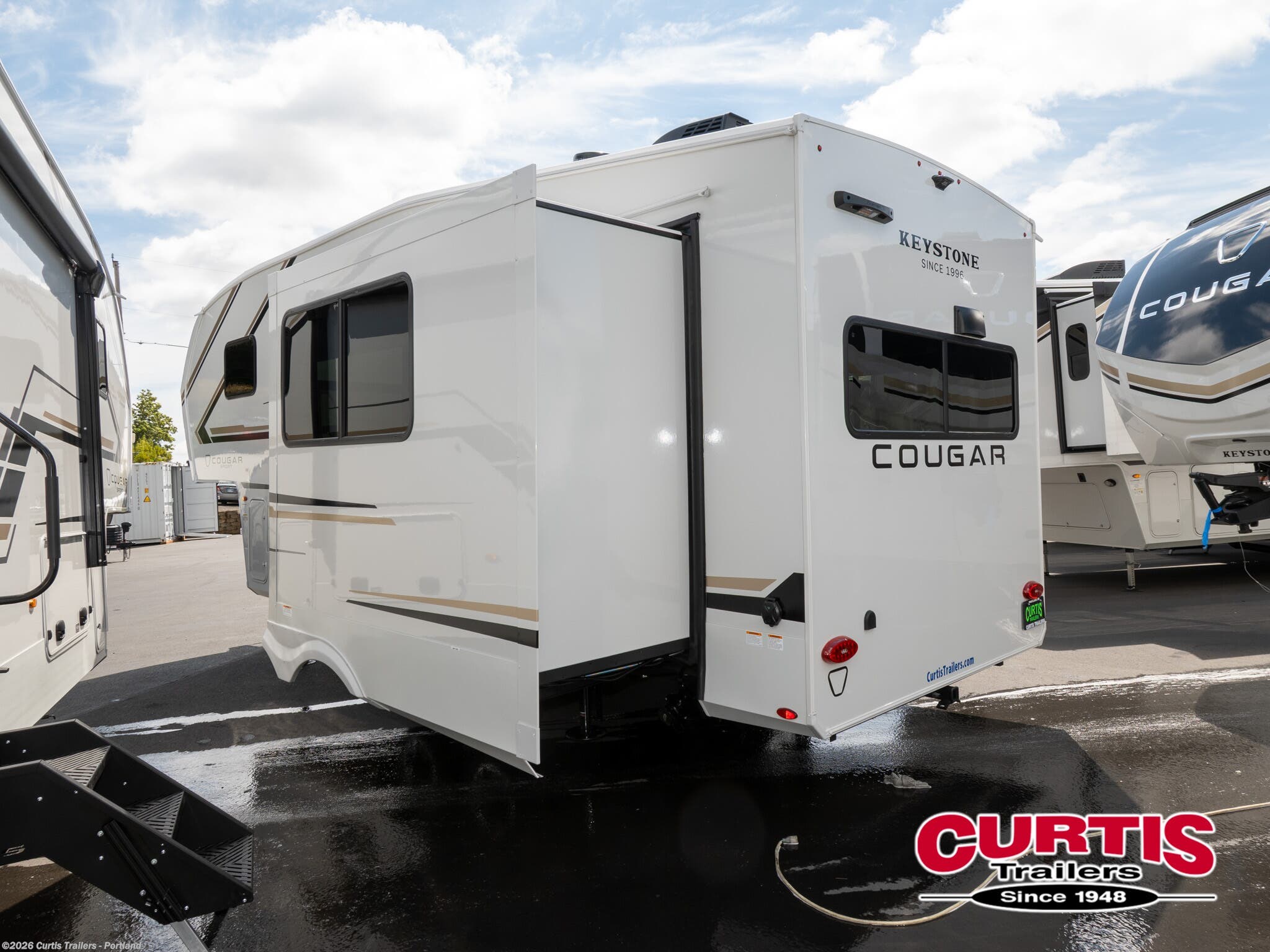 2027 Keystone Cougar Sport 2100ML - New Fifth Wheel For Sale by Curtis Trailers - Portland in Portland, Oregon