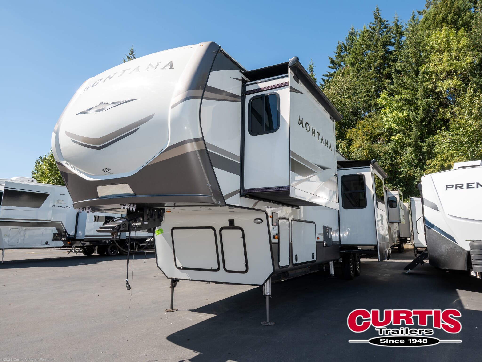 Used 2020 Keystone Montana 3700lk available in Portland, Oregon